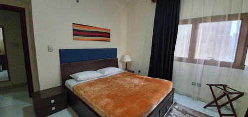 Two Bedroom Apartment Near Electra Park Luxury Bookings