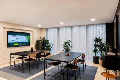 One Bedroom Apartment Near Pinnacle Park LON 10 Luxury Bookings