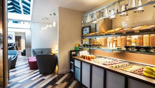 Double Room Near Meridian Movement LON 15 Luxury Bookings