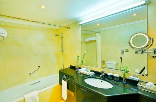 Deluxe King Or Twin Room Near Karama Center Al Ain 5 Luxury Bookings