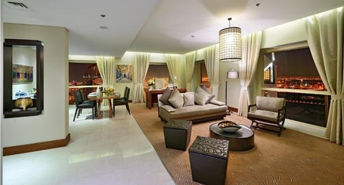 Executive Suite Near The Museum of the Future 3 Luxury Bookings