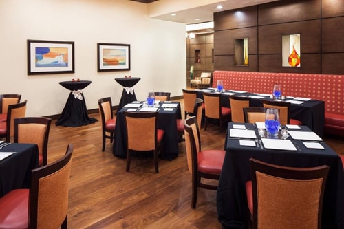 King Room Near George Bush Park HOU 6 Luxury Bookings