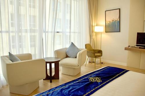 Premium King Room Near City Down Mini Mart Dubai 2 Luxury Bookings