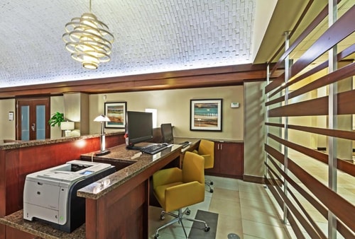 King Room Near Medical/Market Center DAL 17 Luxury Bookings