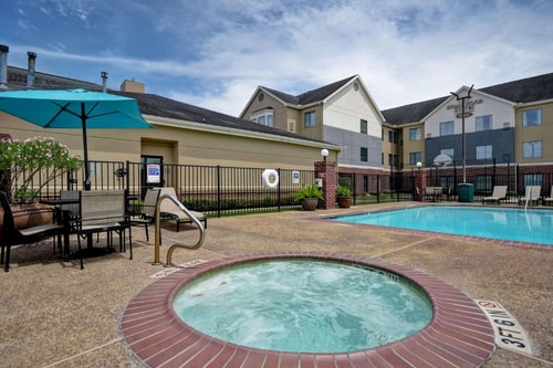 One Bedroom King Suite Near North green Park HOU 7 Luxury Bookings