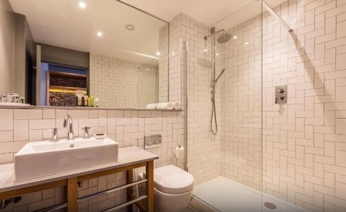 Double Or Twin Room Near Tesco Superstore LON 9 Luxury Bookings