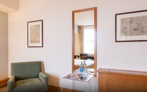 Standard Double Room Near Garden Lodge LON 4 Luxury Bookings
