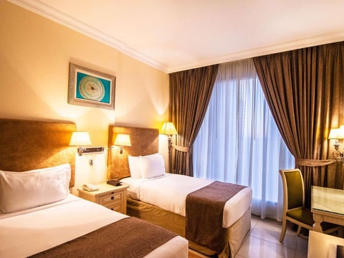 One Bedroom Apartment Walk From Internet Metro 1 Luxury Bookings