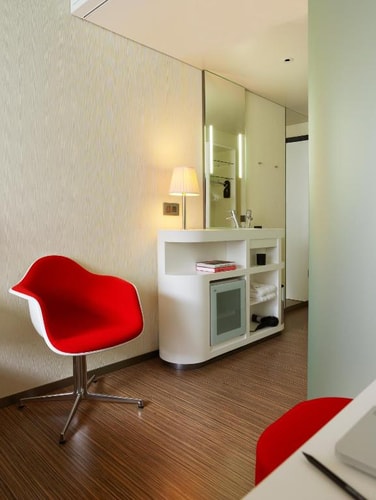 King Room Near The Crane Building London LON 3 Luxury Bookings