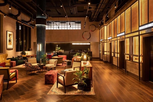 Deluxe King Room Near Victory Park LON 9 Luxury Bookings
