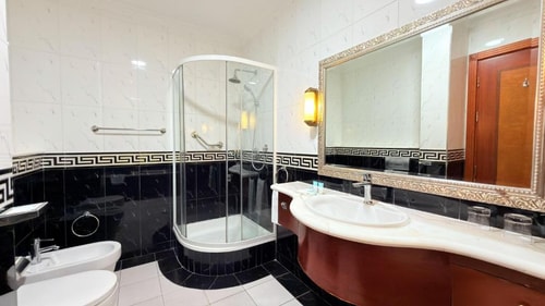 Superior Room Near Carryfood Supermarket 10 Luxury Bookings