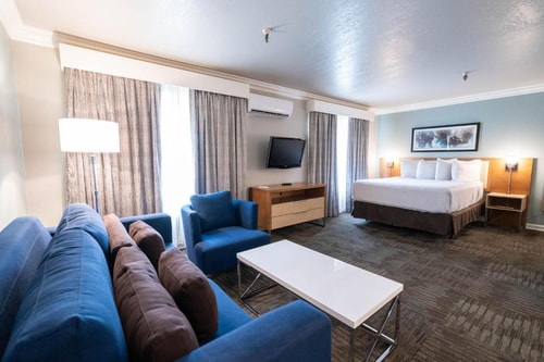 Deluxe Queen Room Near To Liquor World LAS 1 Luxury Bookings
