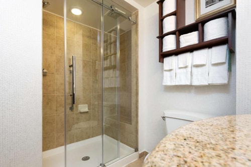 King Room Near Post Oak Park HOU 6 Luxury Bookings
