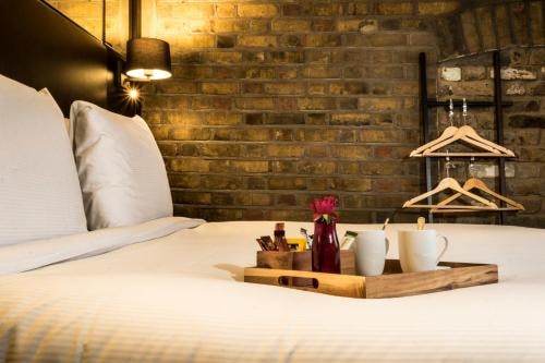 Deluxe Double Or Twin Room Near Chalk Farm LON 4 Luxury Bookings