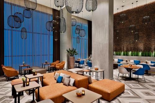 Standard King Or Twin Room Near Mall Of Emirates 10 Luxury Bookings