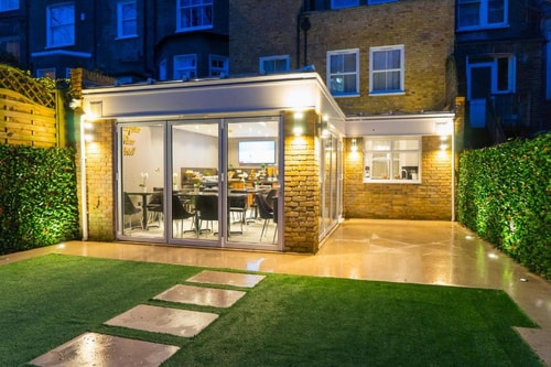 Standard Double Room Near Studio Integrate LON 11 Luxury Bookings