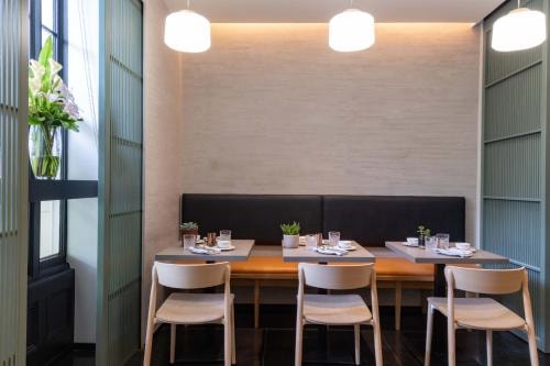 Superior Double Room Near Gogo Glazing LON 11 Luxury Bookings
