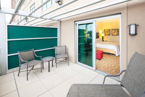 King Room Near George Bush Park HOU 2 Luxury Bookings