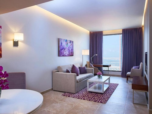 One Bedroom Suite Near Internet Metro Station 2 Luxury Bookings
