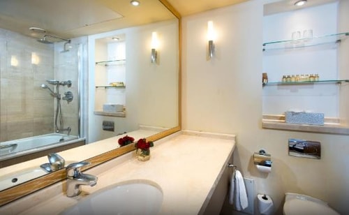 Deluxe Double Room Near Morita Estates LON 8 Luxury Bookings