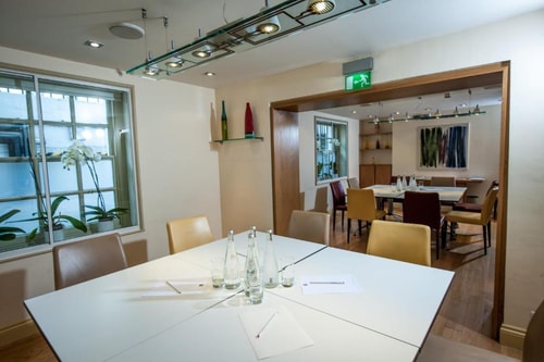 Deluxe Double Room Near Core Flex Pilate LON 10 Luxury Bookings