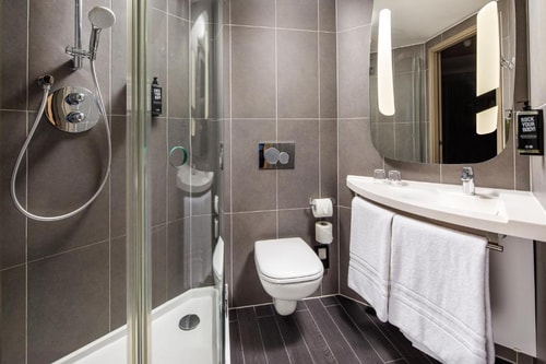 Double Sweet Room Near Rise Climbing LON 2 Luxury Bookings