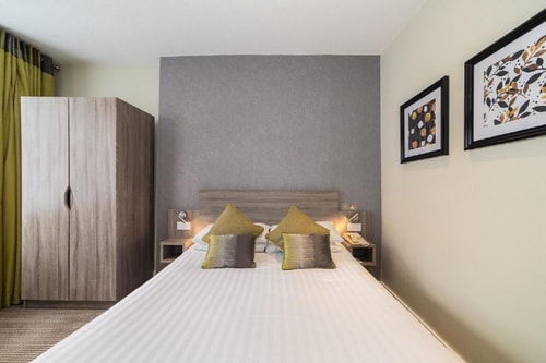 Double Or Twin Room Near Royal Mail Postbox LON 2 Luxury Bookings