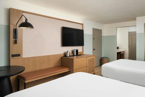 Queen Room Near Circle K ORL 2 Luxury Bookings
