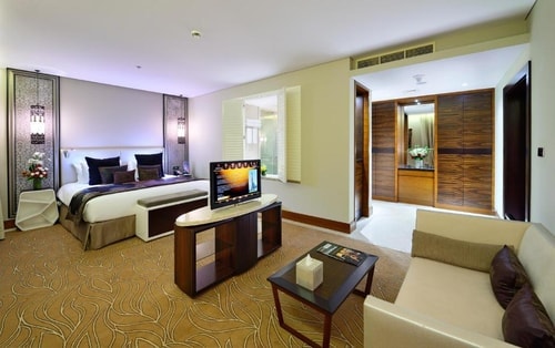 Executive Suite Near The Museum of the Future Luxury Bookings