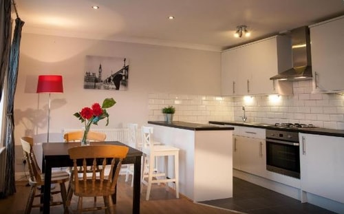 One Bedroom Apartment Near Tantric Journey LON 14 Luxury Bookings