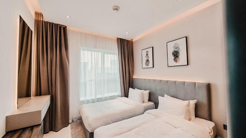 Two Bedroom Apartment Sea View Near Capital Park 3 Luxury Bookings