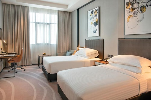 Deluxe King Or Twin Room Near Life Pharmacy Deira 1 Luxury Bookings