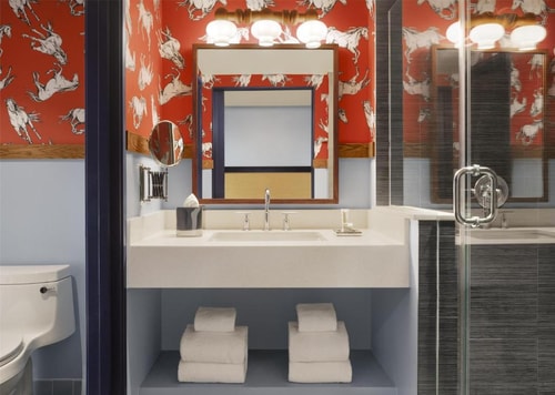 King Room Near Meadows School of the Arts DAL 5 Luxury Bookings