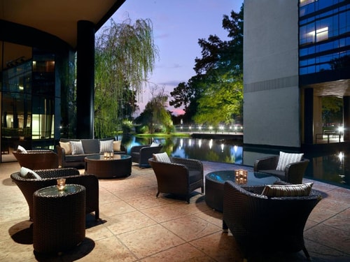 King Or Twin Room Near Chapel Of The Oaks HOU 11 Luxury Bookings