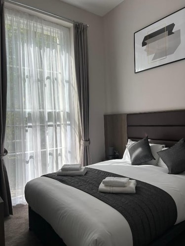 Double Or Twin Room Near The Leinster LON 3 Luxury Bookings