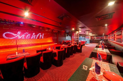 Superior Deluxe Room Near Sharaf Metro Station 14 Luxury Bookings