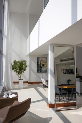 Three Bedroom Duplex Residence Near WTC Metro 5 Luxury Bookings