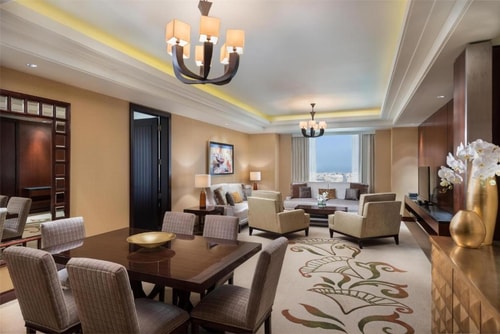 Executive King Suite Near World Trade Center Metro 3 Luxury Bookings
