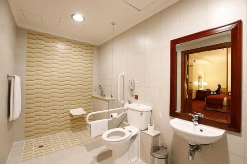 Superior King Room Near Medeor Hospital Dubai 15 Luxury Bookings