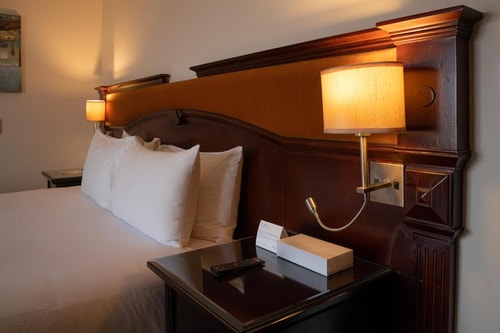 One Bedroom Executive Suite Near Oasis Cafe 2 Luxury Bookings