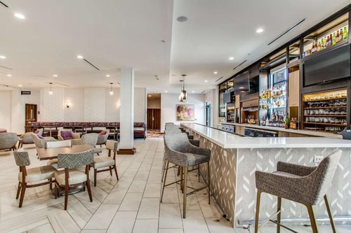 King Room Near Meadow Central DAL 16 Luxury Bookings