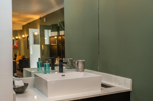 Small Double Room Near Princes Park Oakfields LON 4 Luxury Bookings