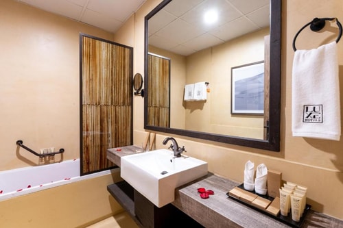 Two Bedroom Deluxe Apartment Near Al Satwa Park 1 12 Luxury Bookings