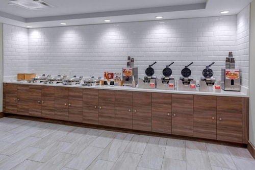 King Studio Suite Near City Hall Plaza Park DAL 12 Luxury Bookings