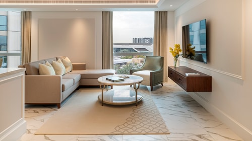 Deluxe Three Bedroom Apartment Near Expo City 3 Luxury Bookings