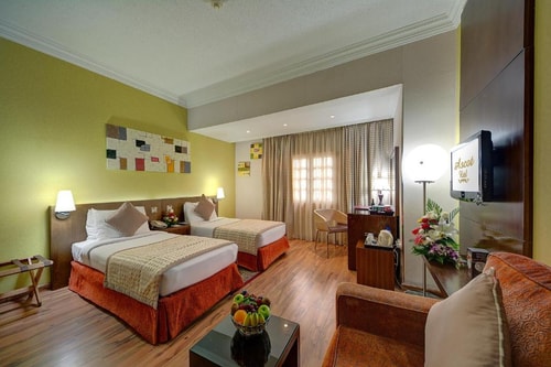 Deluxe Suite Near Sindhi Ceremonial Centre 2 Luxury Bookings