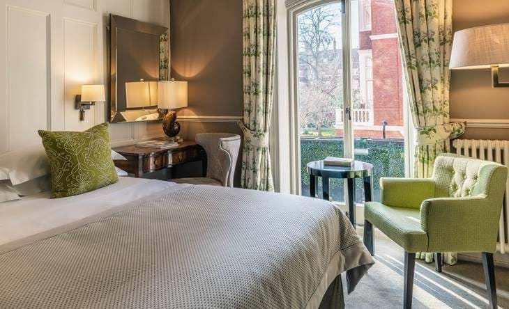 Superior Queen Room Near Cadogan Hall LON Luxury Bookings
