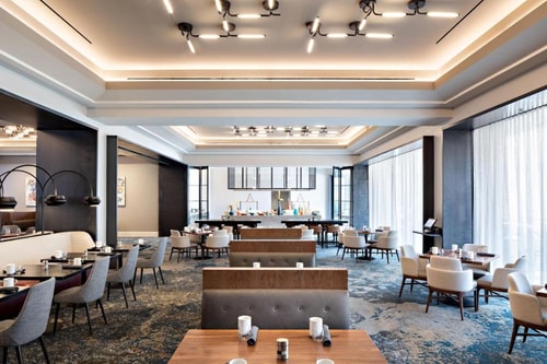 Guest Room Near Celebration of Life Park DAL 5 Luxury Bookings