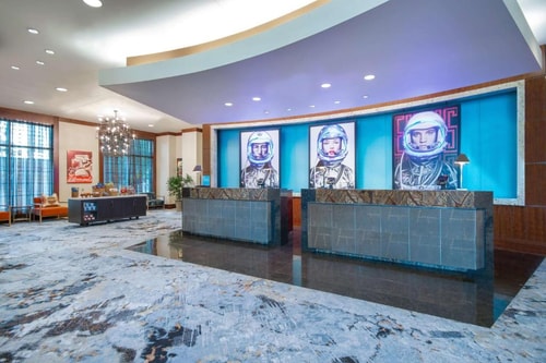 King Suite Near To Toyota Center HOU 5 Luxury Bookings