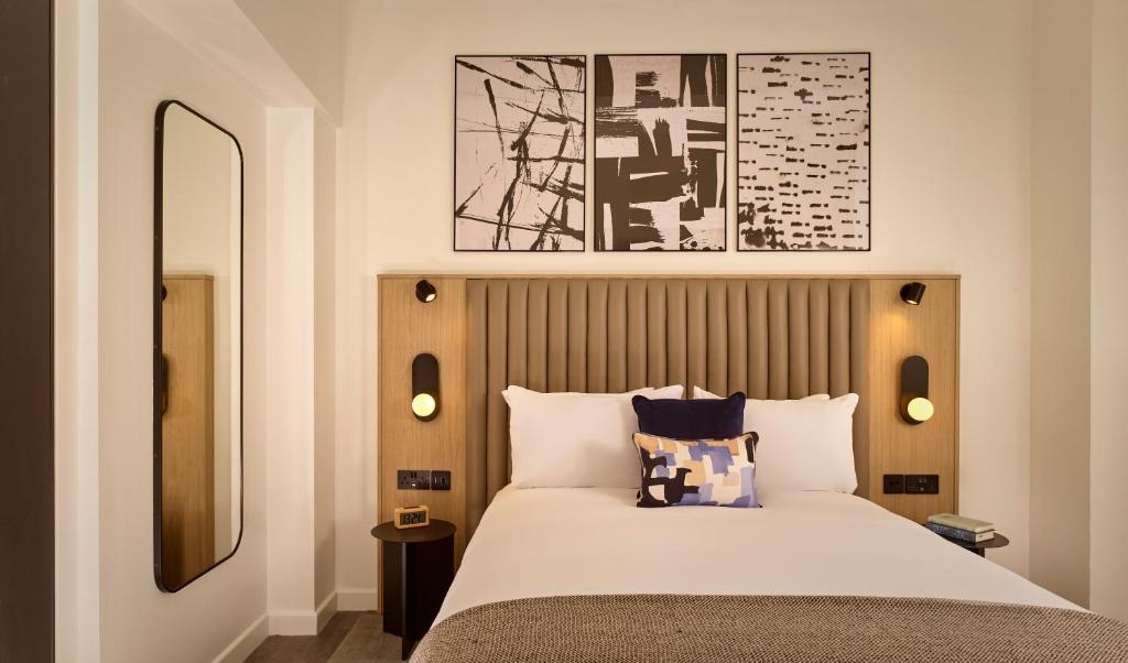 Classic King Or Twin Studio Near Holborn Metro LON Luxury Bookings